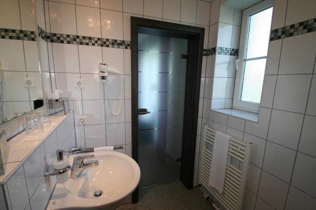 Landhotel Zum Hasen Hein - Double Room With Terrace