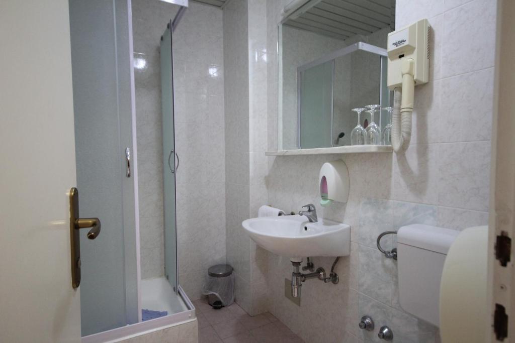 Ein Badezimmer in der Unterkunft Villa Koruna - Mali Ston