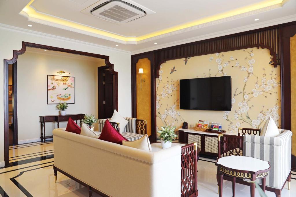 Penthouse Two Double Bedrooms with Terrace