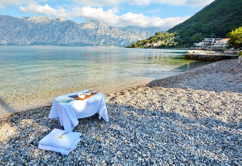 Step to Kotor bay St-oliv - 2