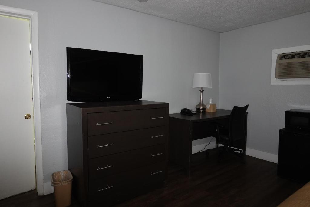 Cascades Motel - Chattanooga - King Room - Non-Smoking