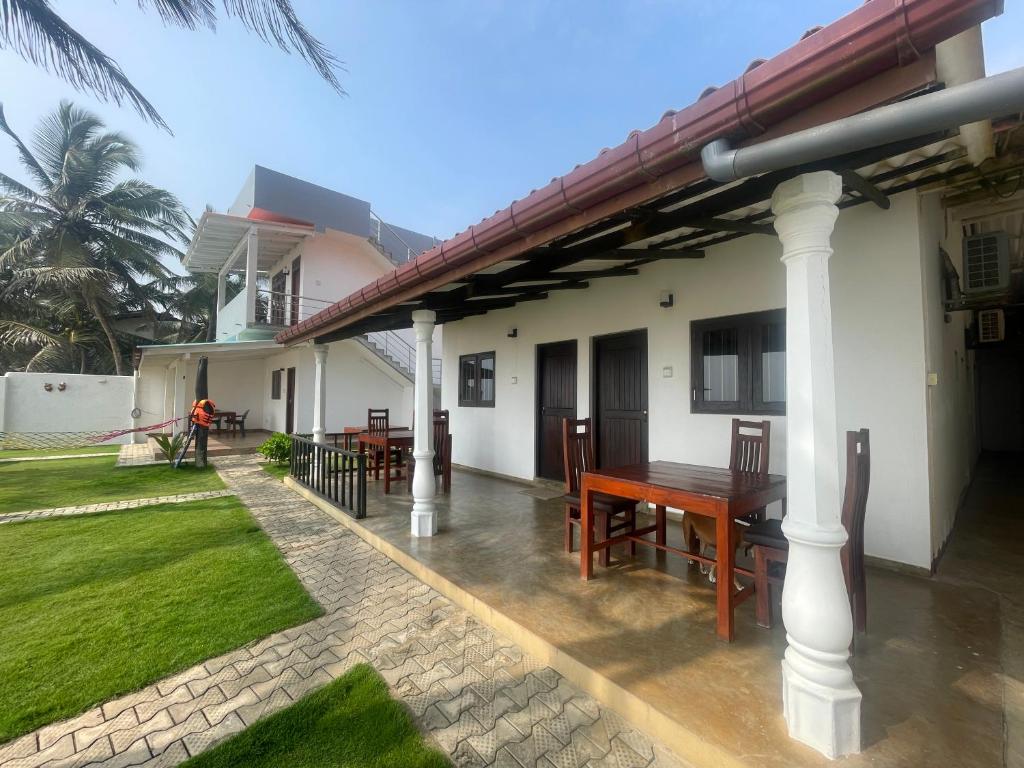 Saman Beach Guest House