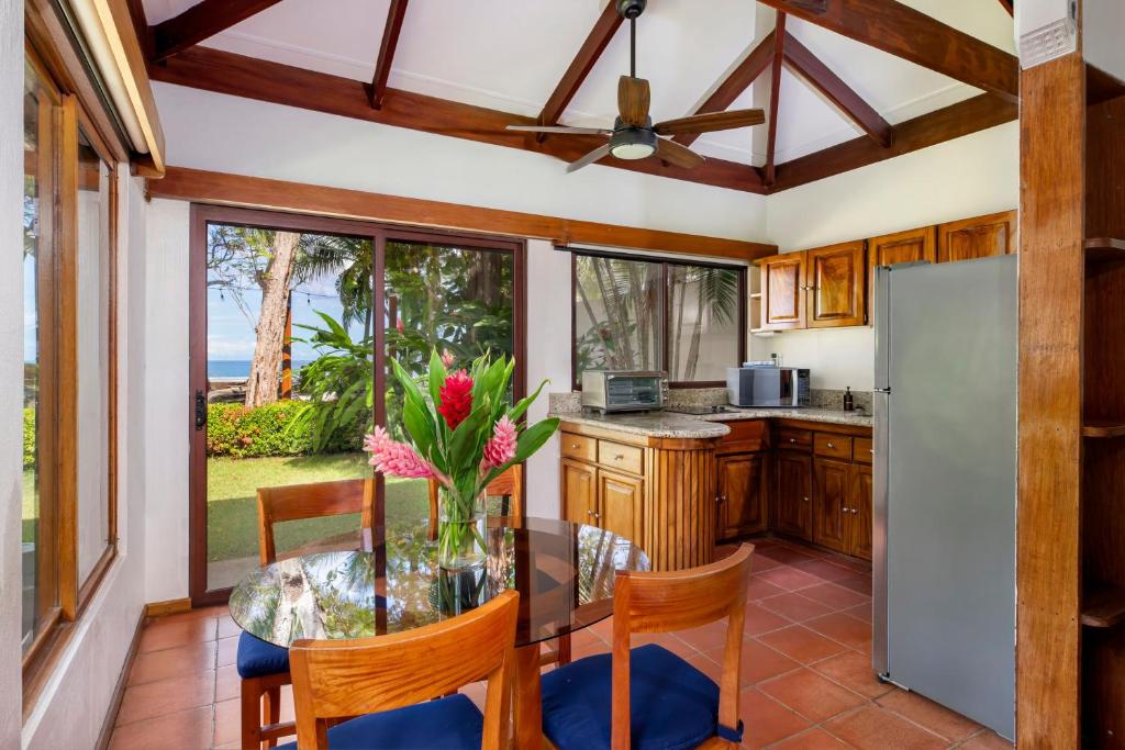 The Coast Beachfront Hotel - Bungalow