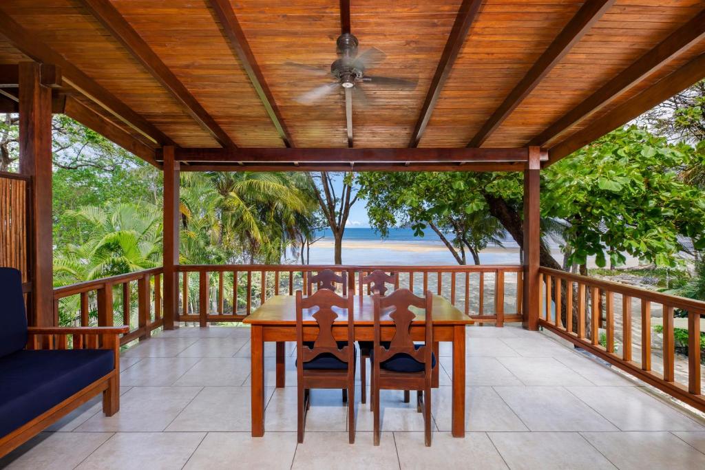 The Coast Beachfront Hotel - Suite Superior