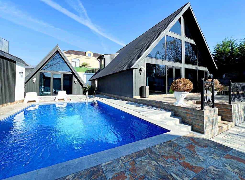 Black A-Frame Luxury Chalet & Pool