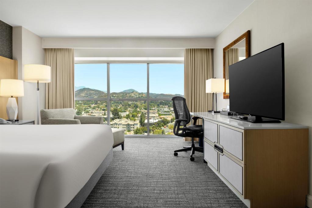 Hilton Los Angeles North-Glendale & Executive Meeting Center - 