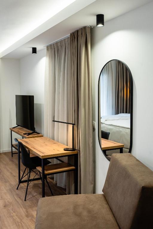 The Hill Aparthotel