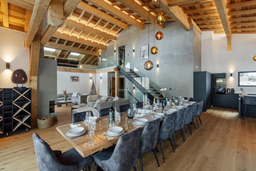 Chalet Imperial by Altitudia