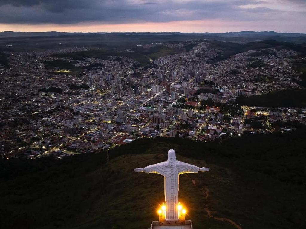 Vista incrível -2 qtos c/ suíte -próx shopping e PUC c/ varanda e churrasqueira