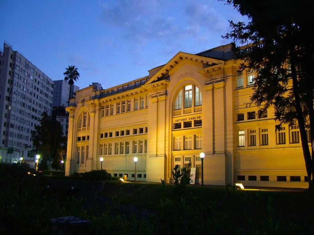 Vista incrível -2 qtos c/ suíte -próx shopping e PUC c/ varanda e churrasqueira