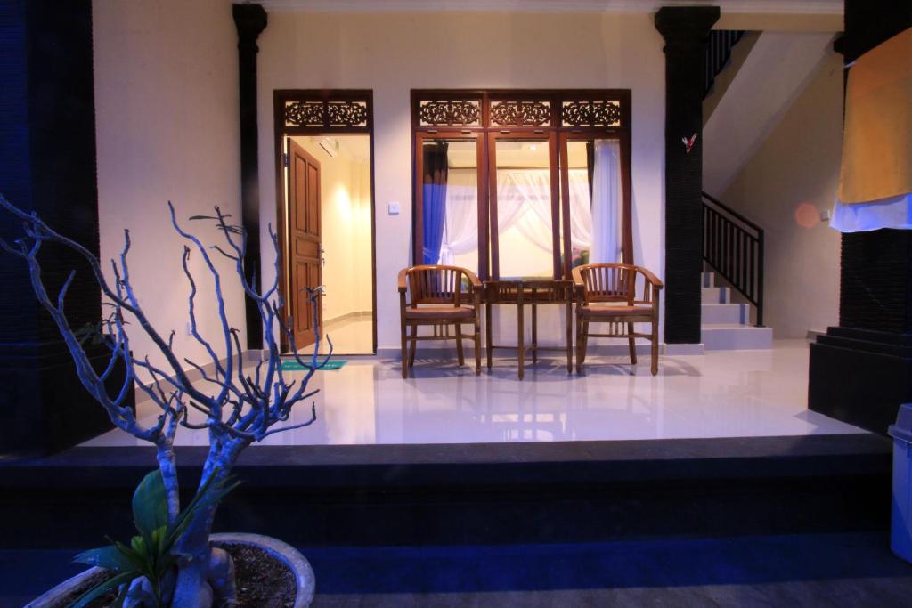 Posezení v ubytování Pondok Wira Ubud