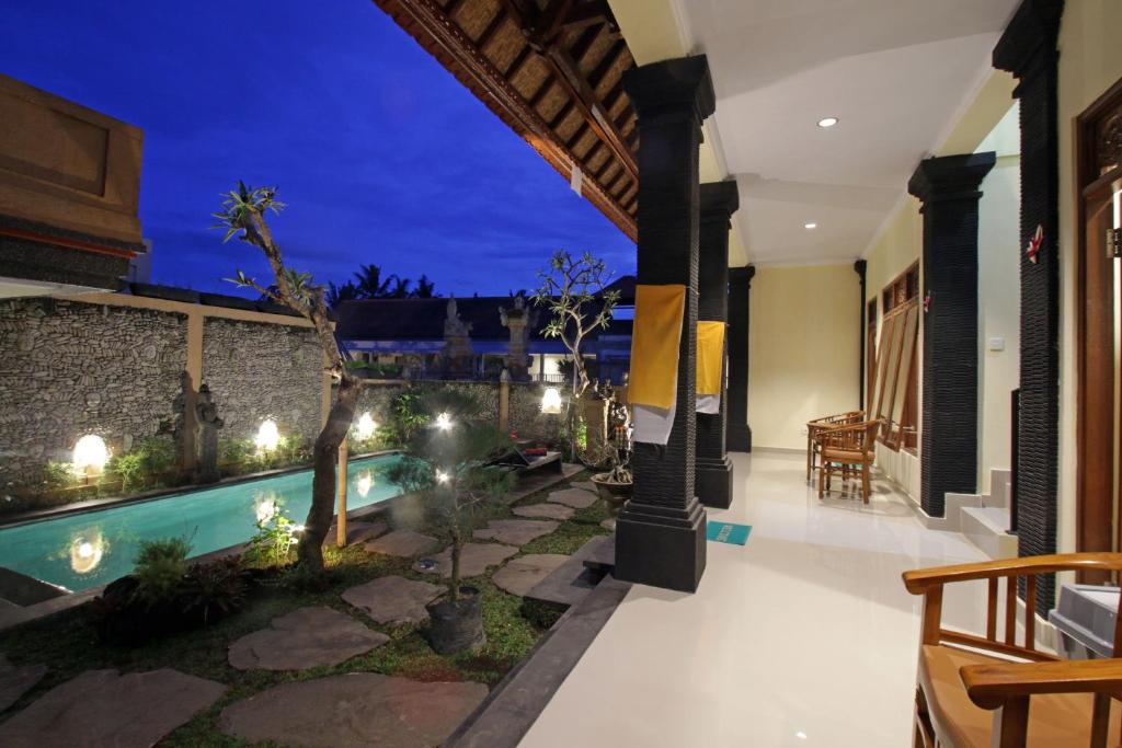 Bazén v ubytování Pondok Wira Ubud nebo v jeho okolí