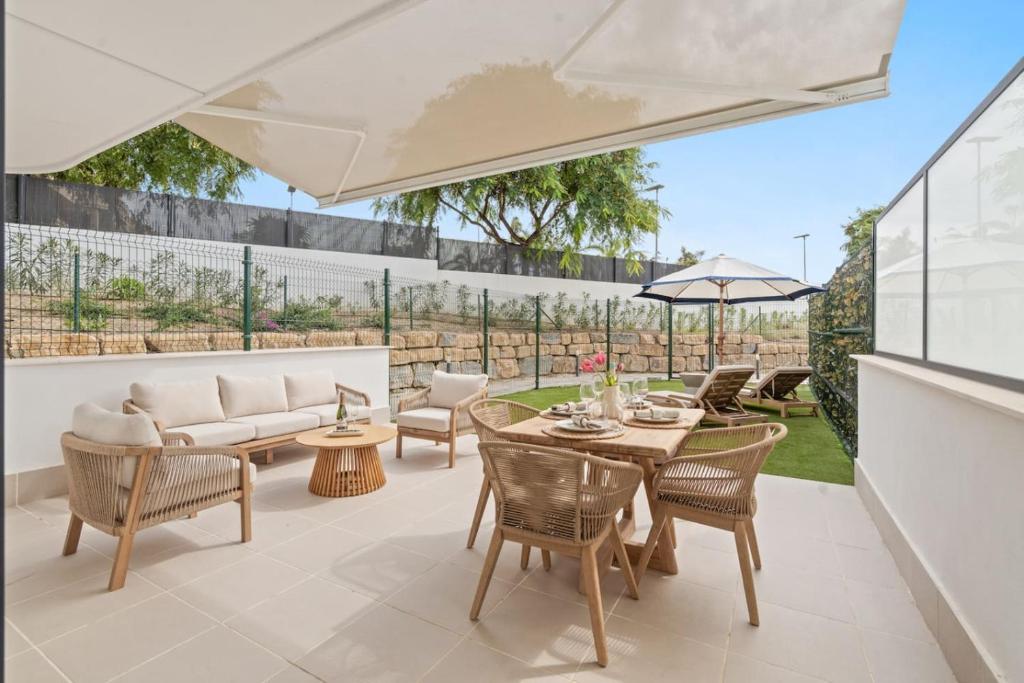 Garden Apt. Aranya - Pool, Gym and Co-Working Space