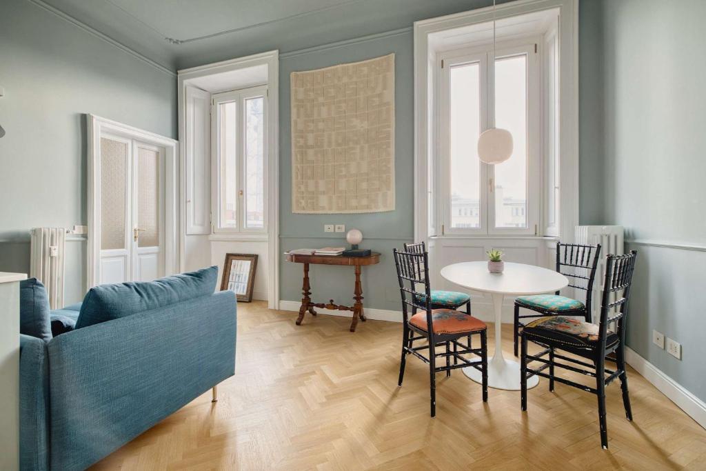 Bright 2BR Steps from Arco della Pace