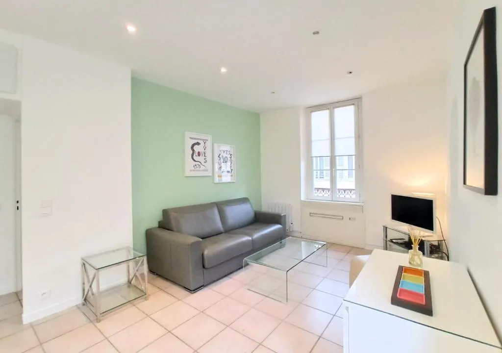 Viva Riviera 33 rue Hoche