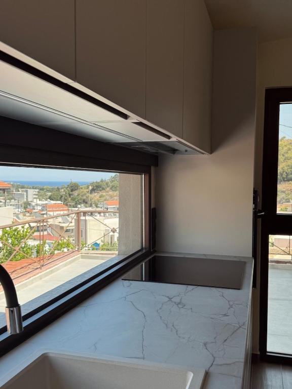 TheraLiving - Boutique Apartment with Balcony