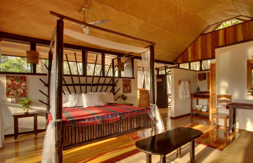 Table Rock Lodge - Deluxe Room (2 Erwachsene + 1 Kind)