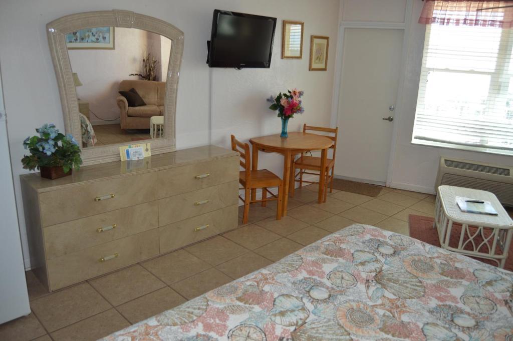 Fountain Beach Resort - Daytona Beach photo