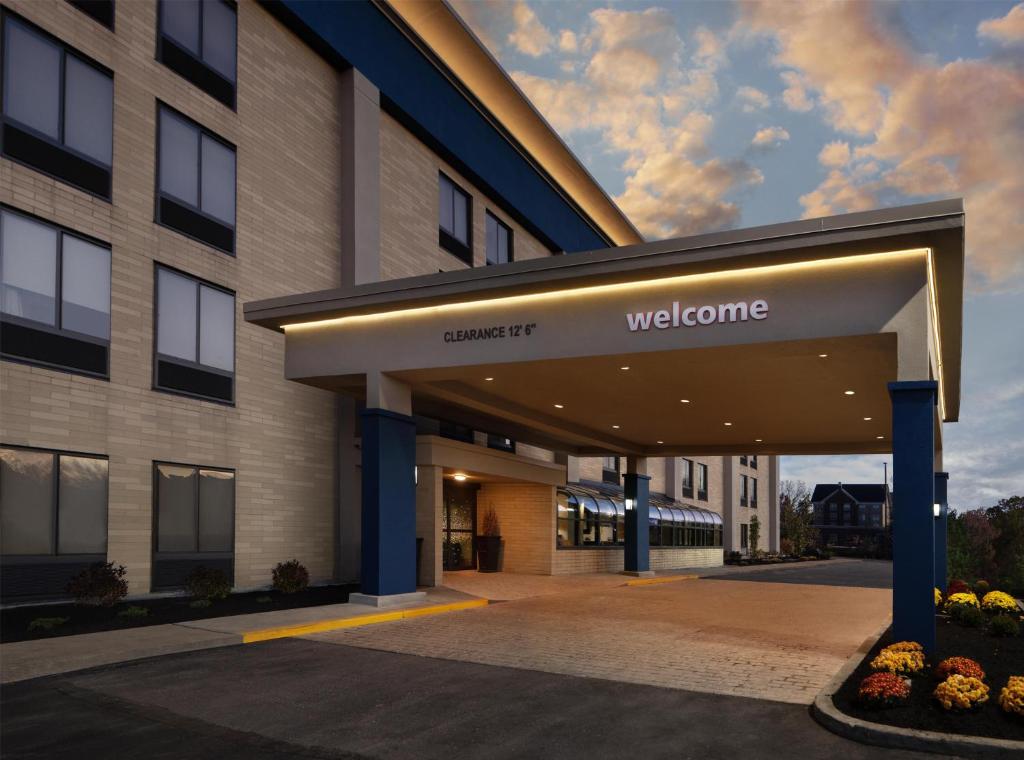 Hampton Inn Cleveland-Solon photo