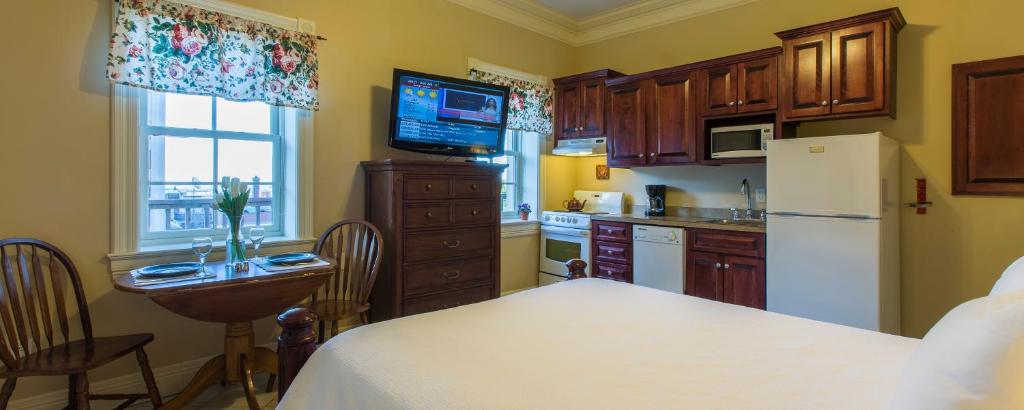 Chipman Hill Suites - Union Street - Queen Suite