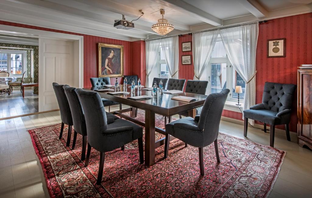 Posezení v ubytování Hotel Kong Carl - Unike Hoteller