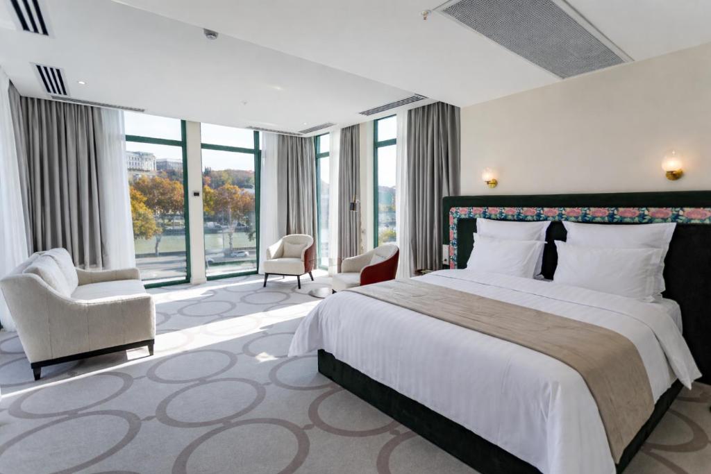 Ambassadori Tbilisi Hotel - 
