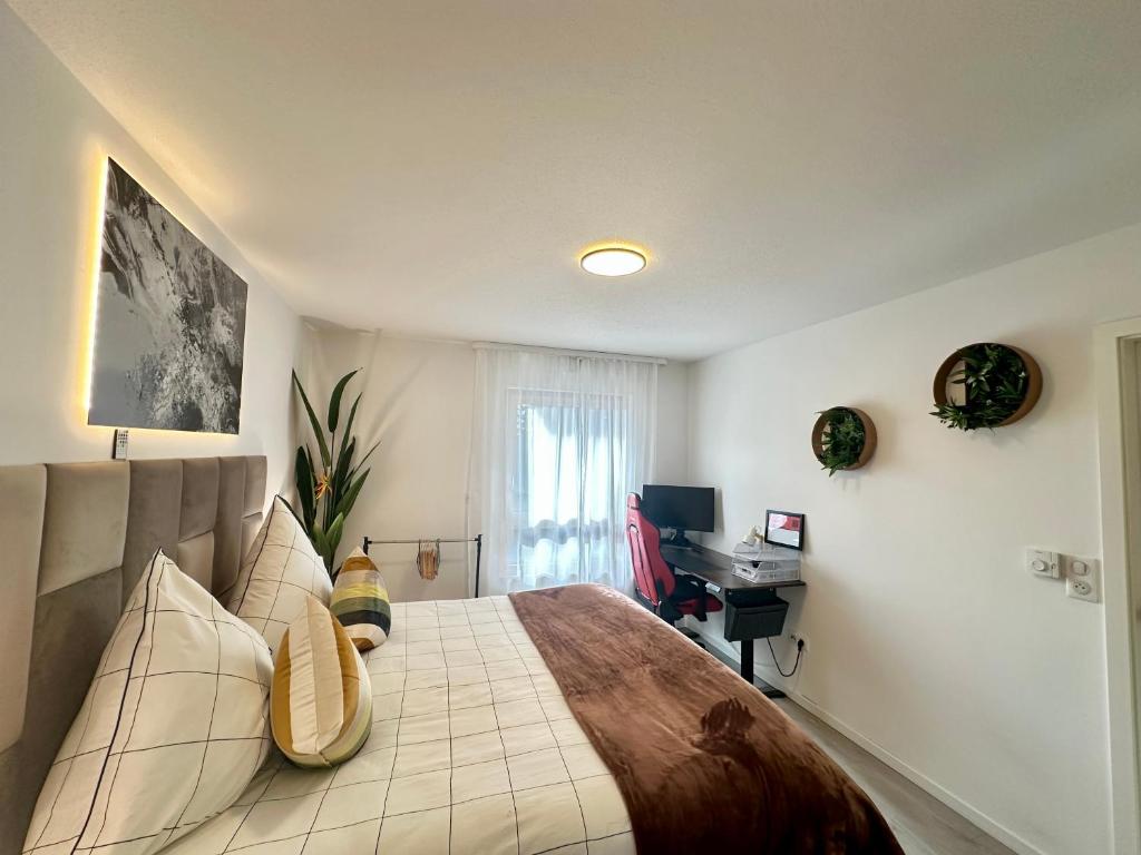 Holiday Suite City Center Airport Swiss Border Shopping mall – photo 16