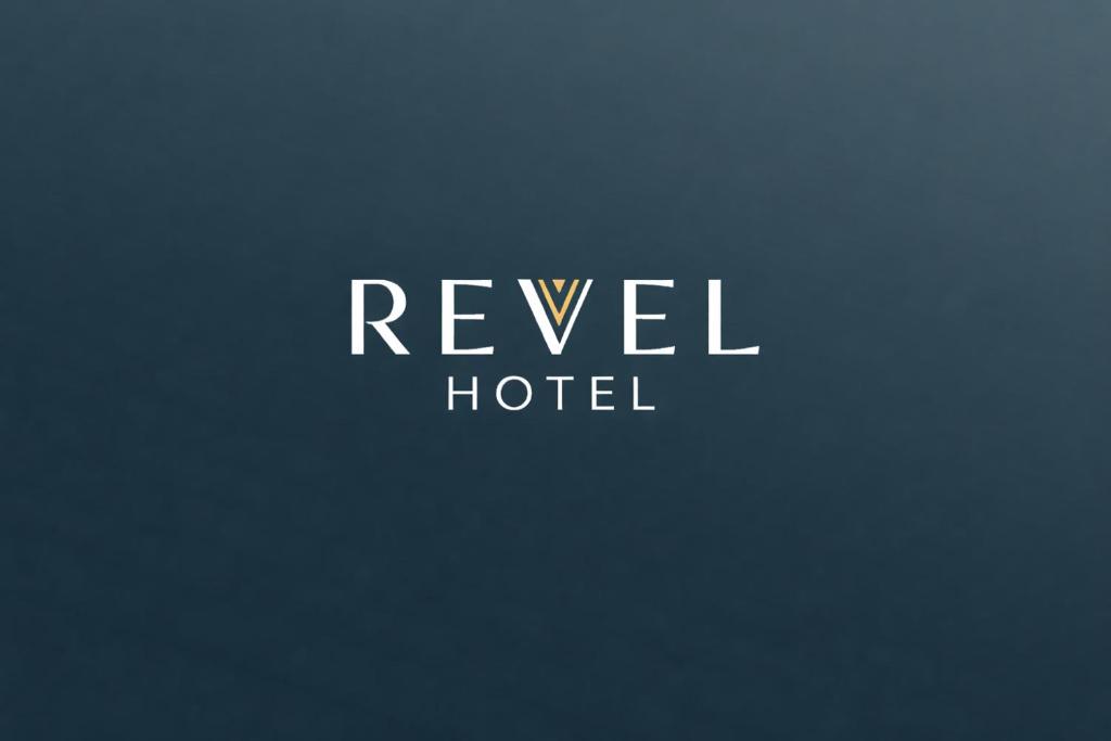 ReveL HoteL