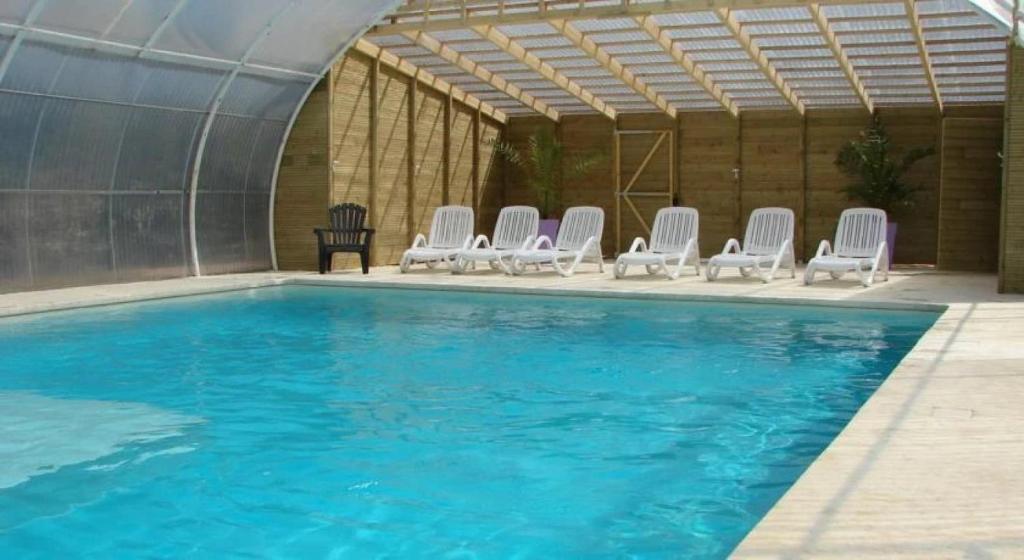 Camping 4 étoiles - Piscine - ccbfdgh