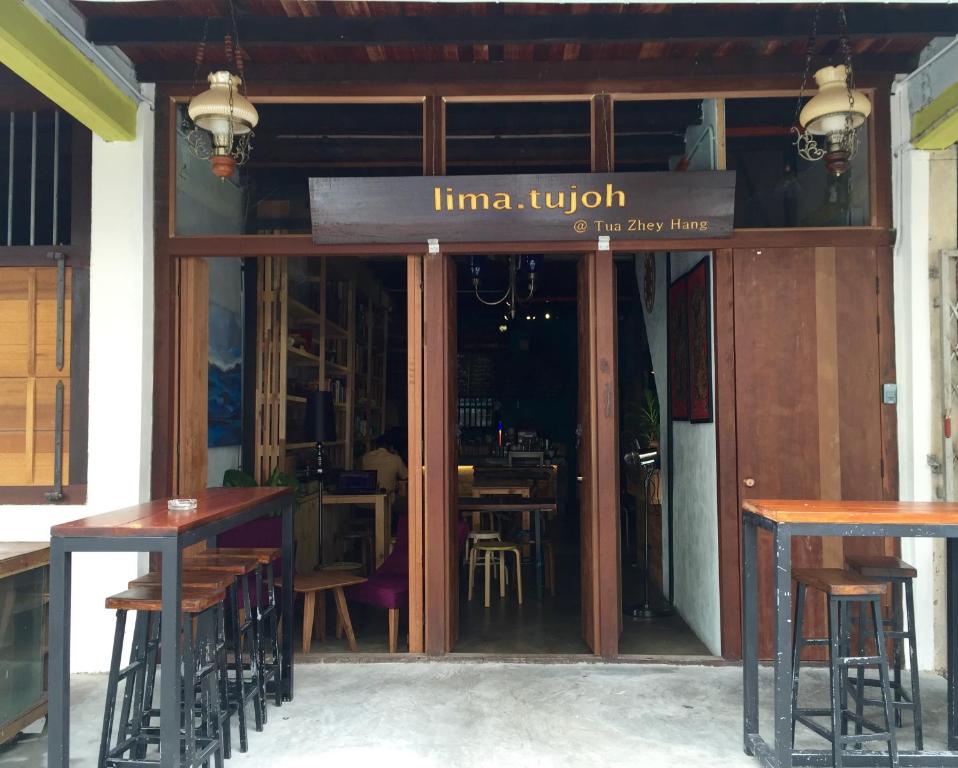 Restaurace v ubytování Lima.Tujoh