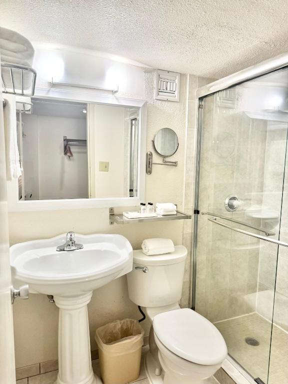 Executive Inn - Fort Lee - Zimmer Mit Kingsize-Bett