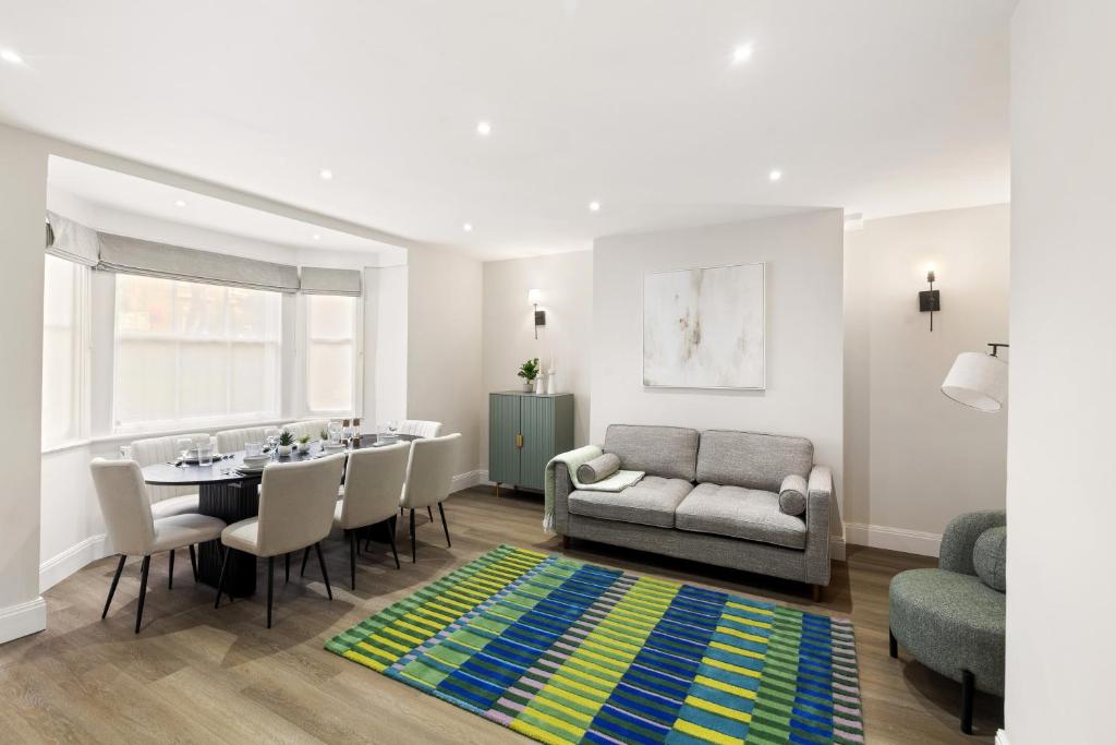 Rare London Flat Sleeps 7, London (updated prices 2026)