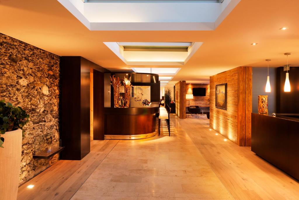 The lobby or reception area at Hotel Kammerlander