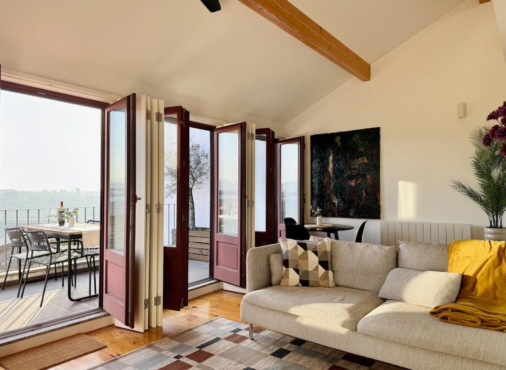 Sol Do Porto - 2 bed Penthouse Luis Bridge view