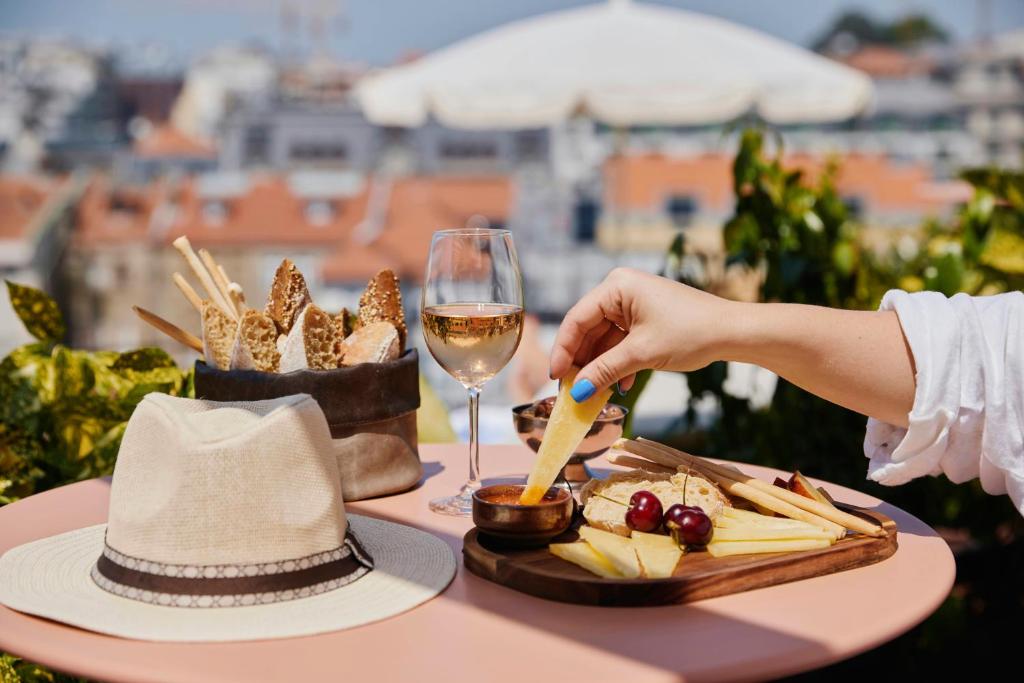 The Social Hub Porto Extended Stay - 16