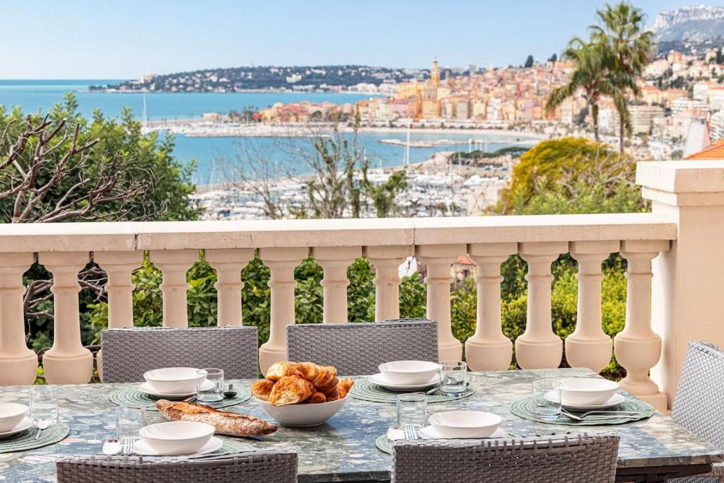 CRM - Sublime villa with stunning sea views