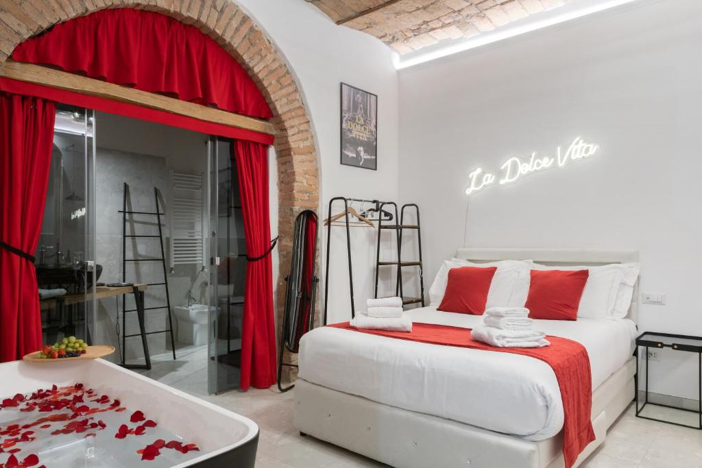 Italian Cinema 1960 Apartment - 500mt to Termini, 2 steps from Colosseum, A-C