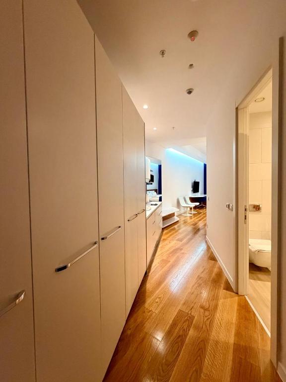 Condo Studio Plaza - 10