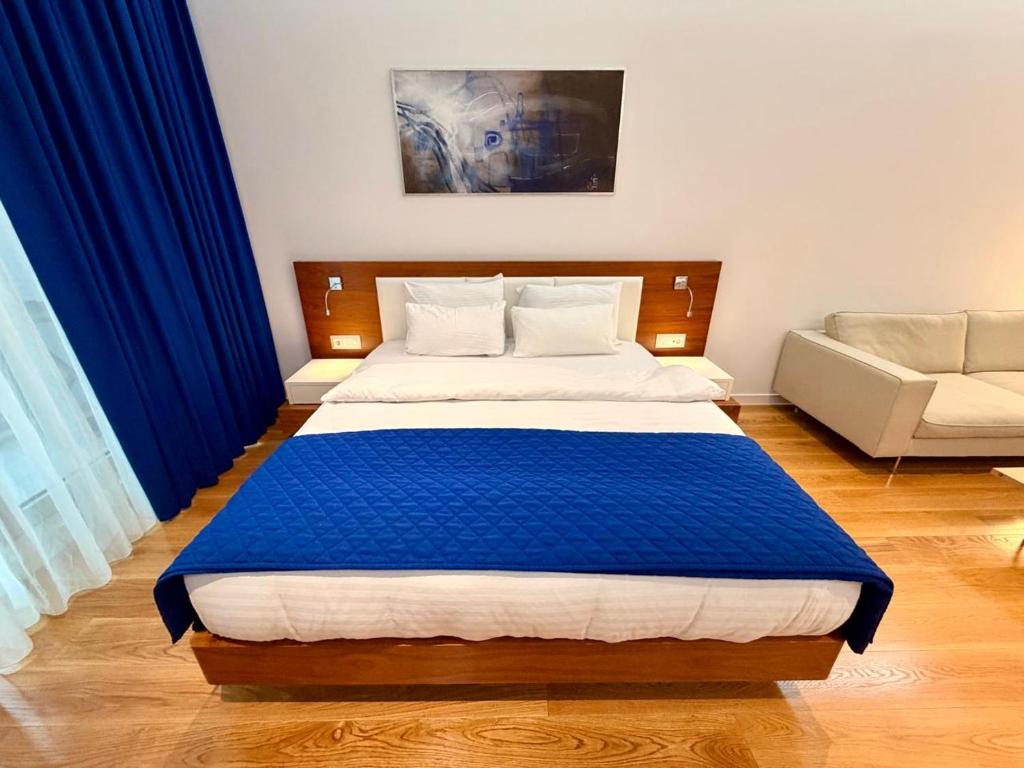 Condo Studio Plaza - 4