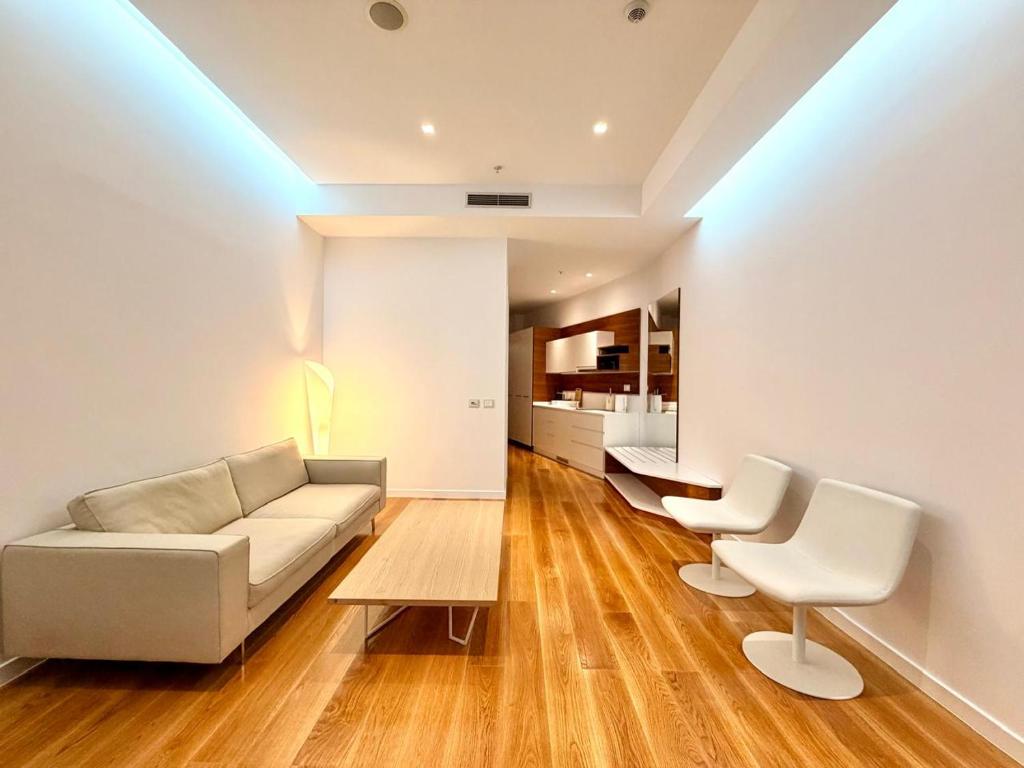 Condo Studio Plaza - 6