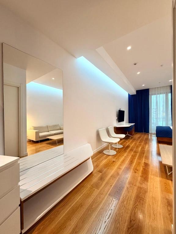 Condo Studio Plaza - 8