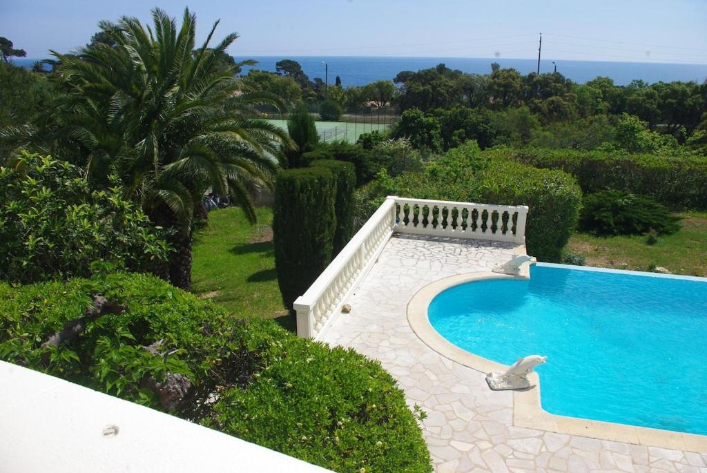 Villa with SEA VIEW, 1 km from the BEACH and CITY CENTER, BBQ, Tennis close by
