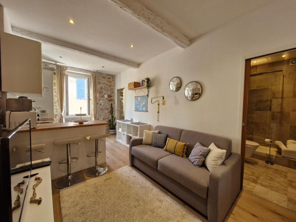 Cozy Old Town apartment
