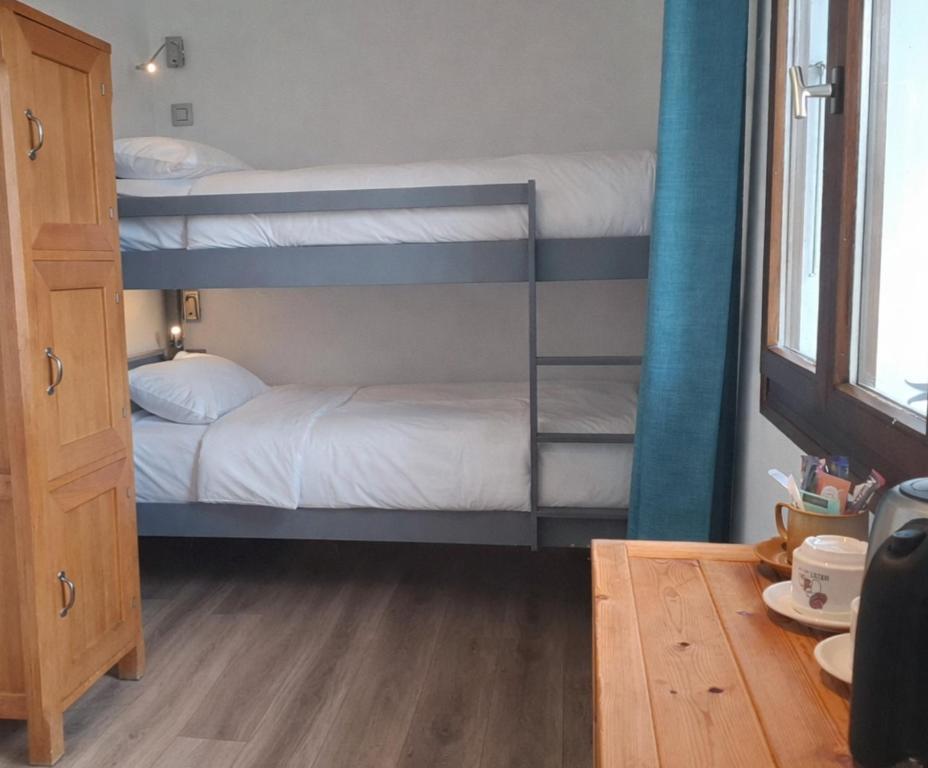 Logis Hôtel - Auberge les Clarines - Chambre Familiale