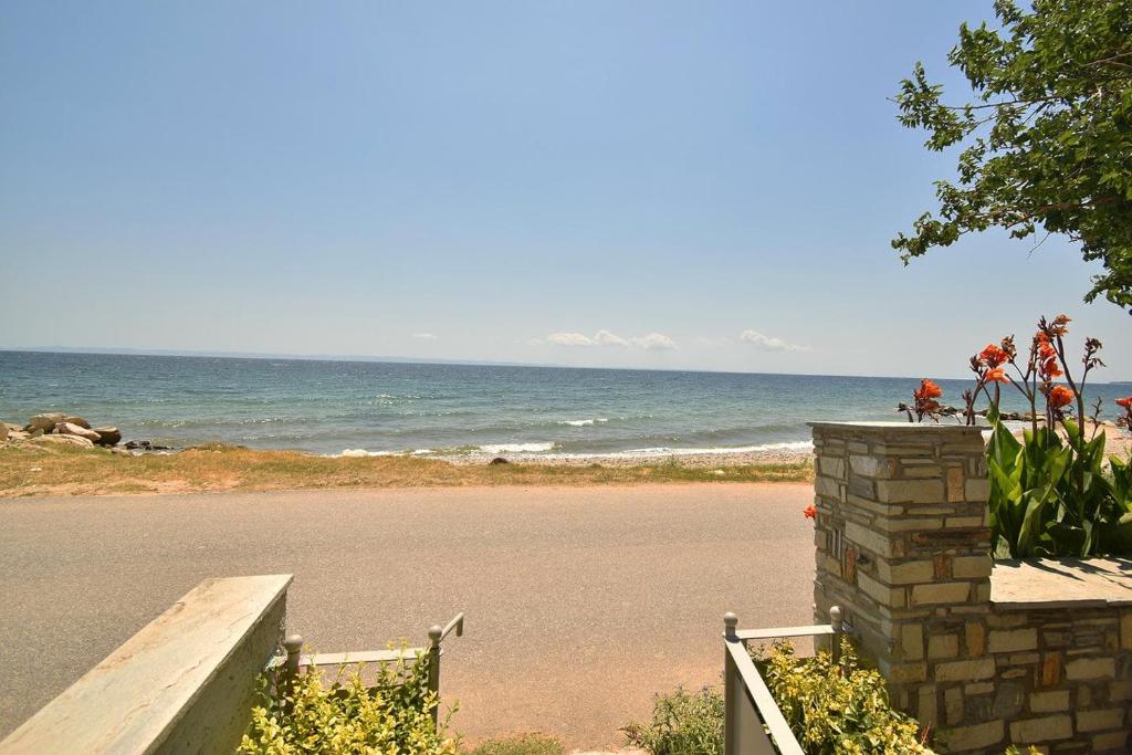 Lemon 2 Sea Side Apartment, Nikiti