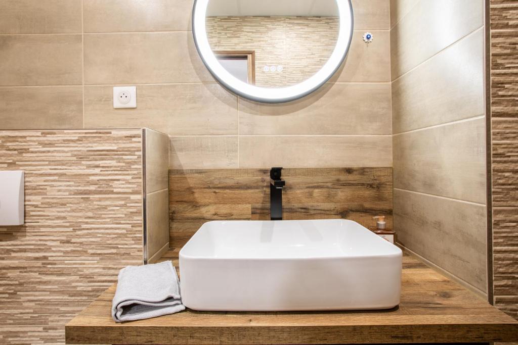 Appartement climatisé, 4 suites parentales et grande terrasse – photo 13
