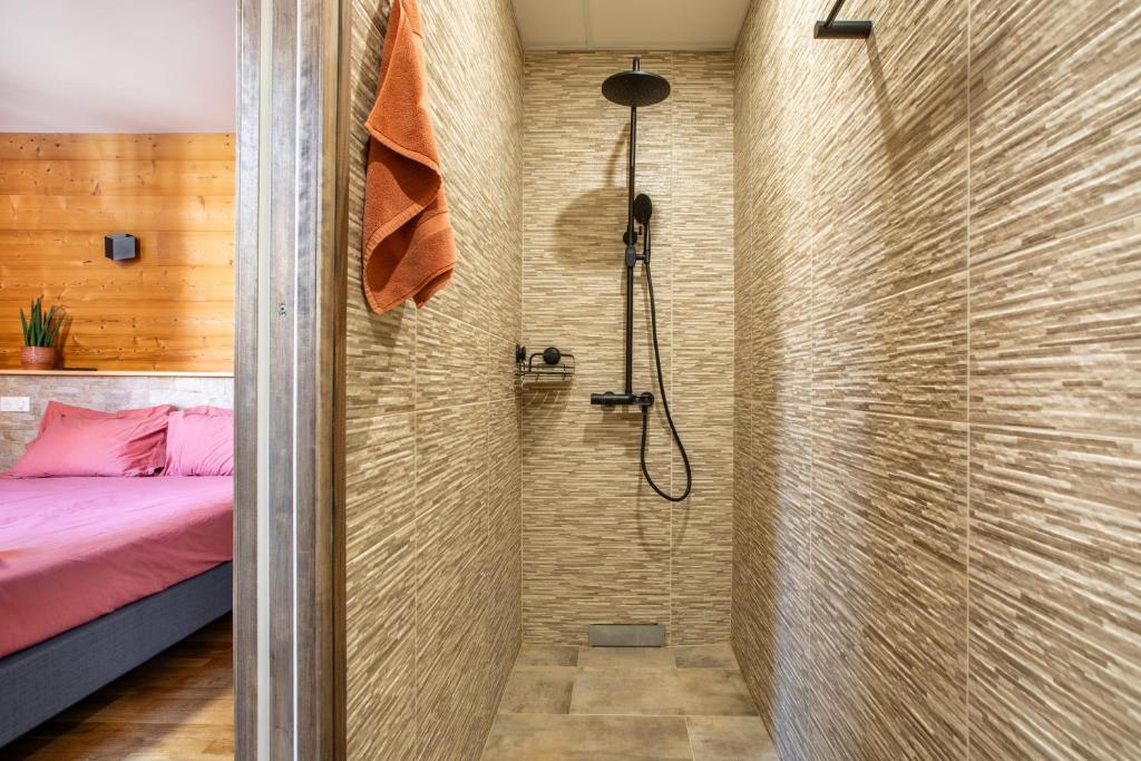Appartement climatisé, 4 suites parentales et grande terrasse – photo 3
