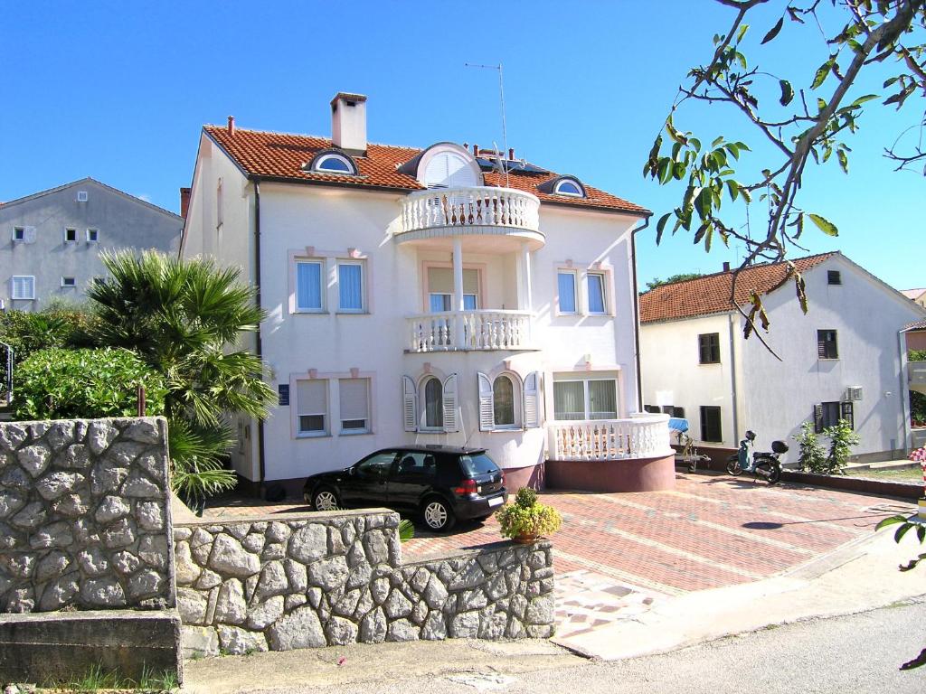 Budova, v ktorej sa apartmán nachádza