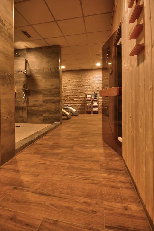 NOVINA HOTEL Südwestpark - Resim 27