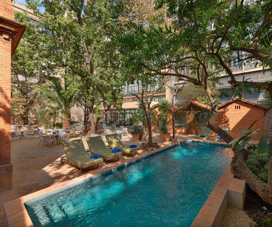Bazén v ubytování H10 Casa Mimosa 4* Sup nebo v jeho okolí